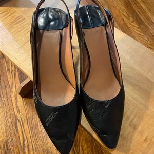 Vetements Logo Kitten Heel Pump in Black